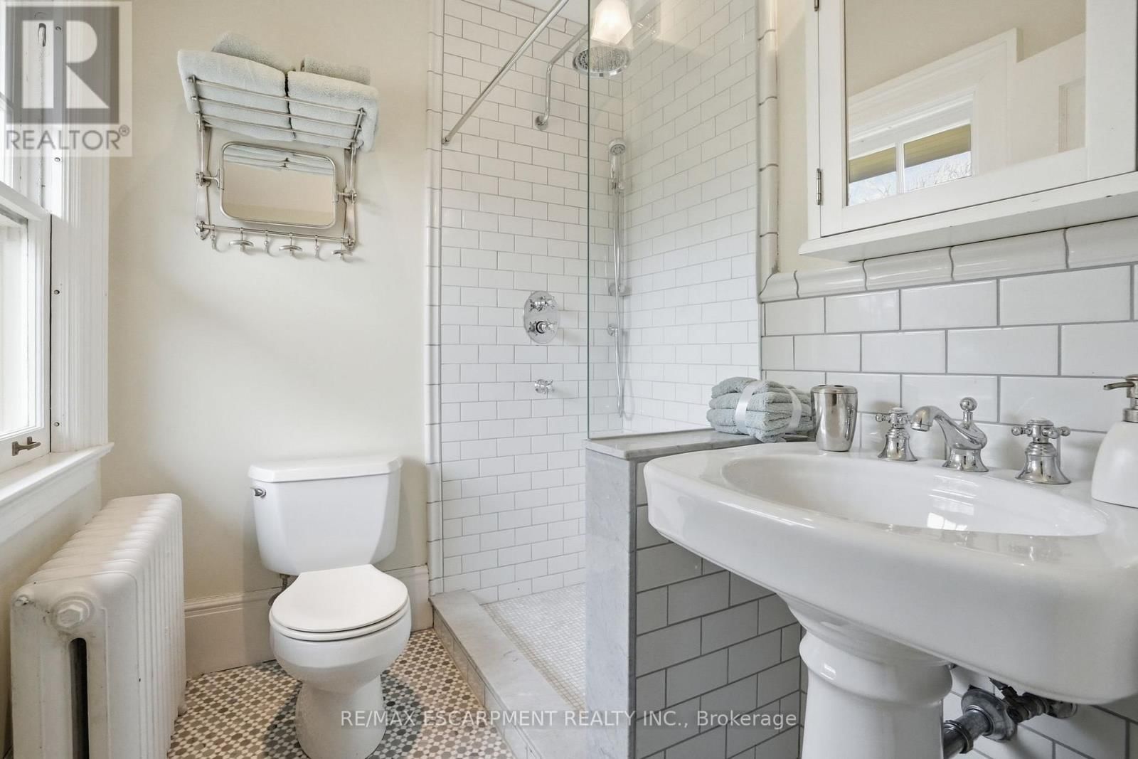 184 KING STREET Image 29