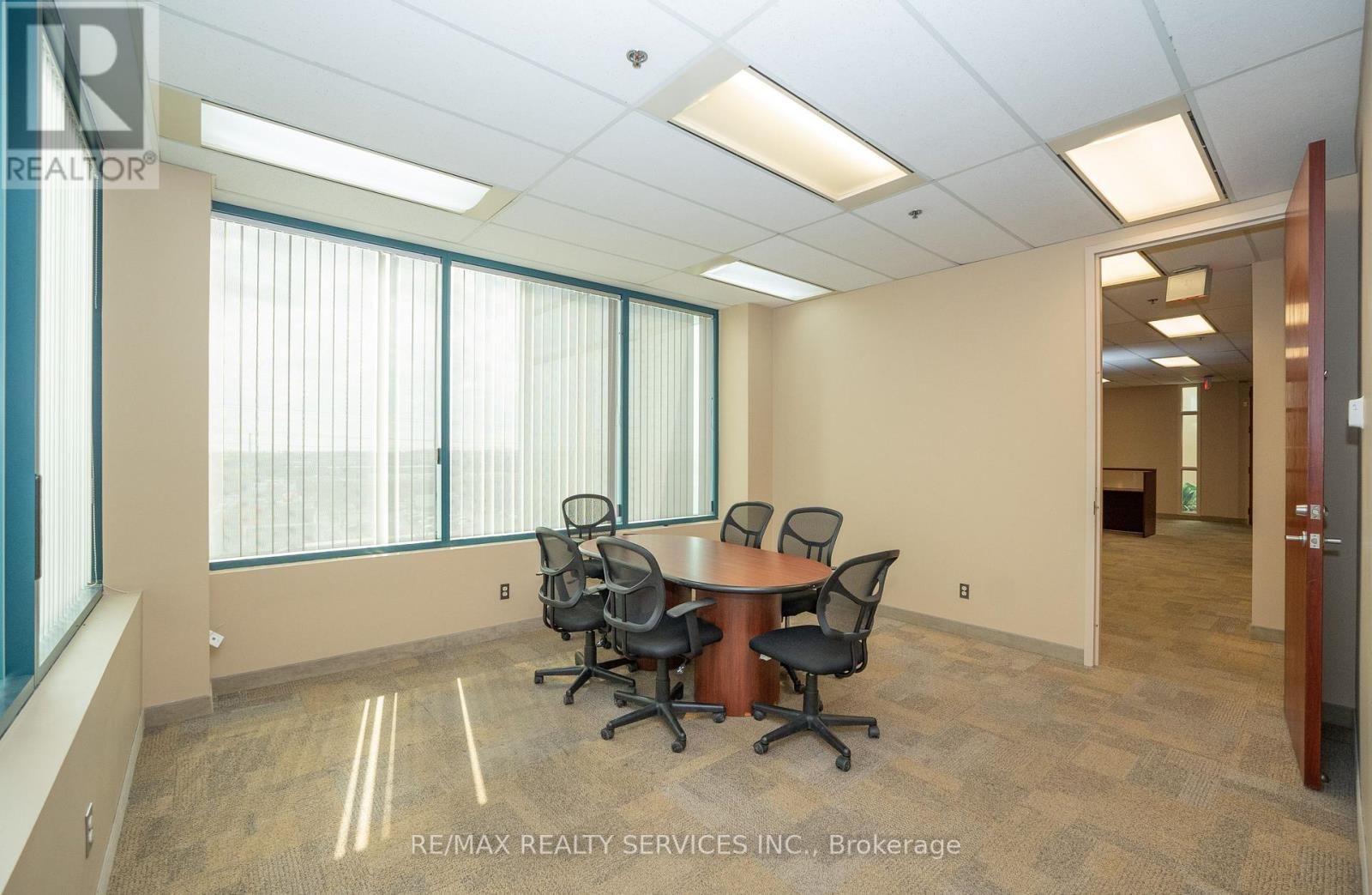 401 - 989 DERRY ROAD Image 10