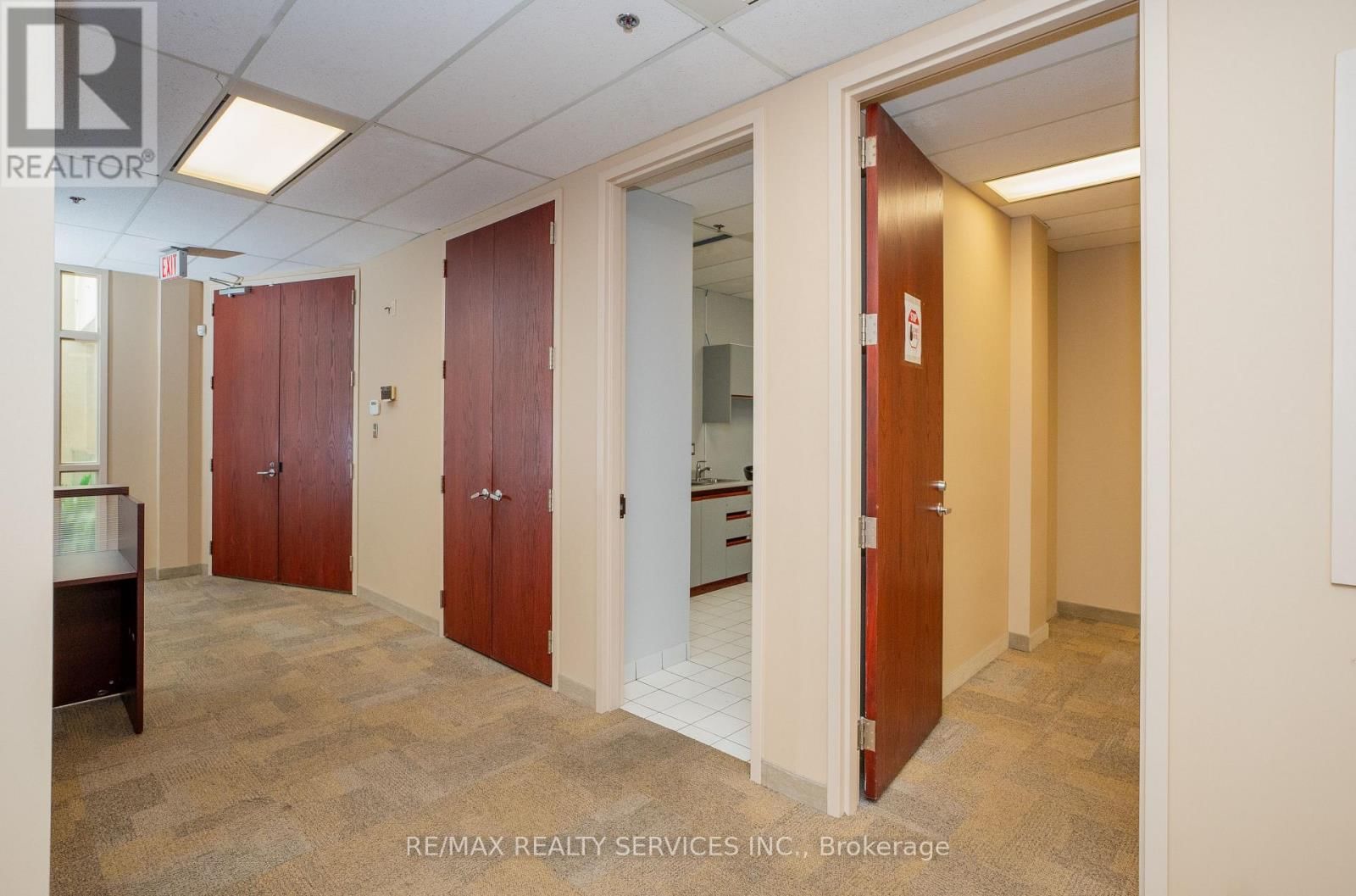 401 - 989 DERRY ROAD Image 20