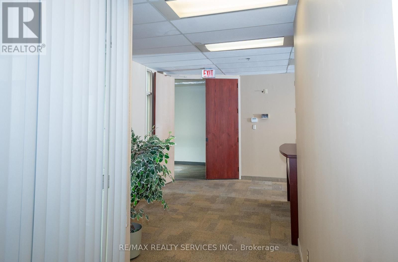 401 - 989 DERRY ROAD Image 30