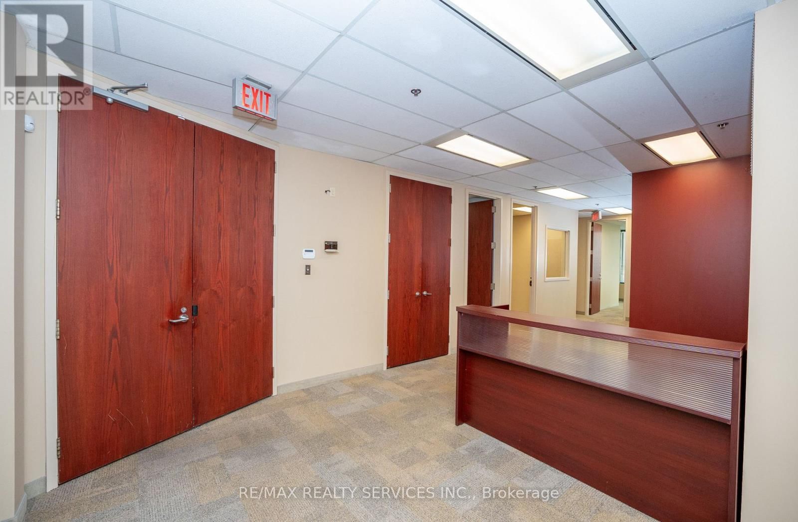 401 - 989 DERRY ROAD Image 32