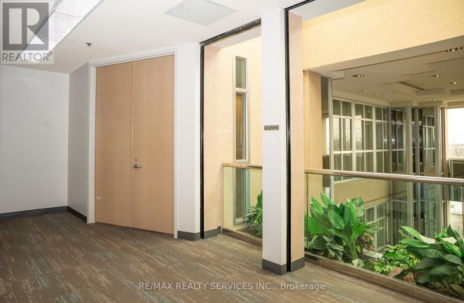 401 - 989 DERRY ROAD Image 5