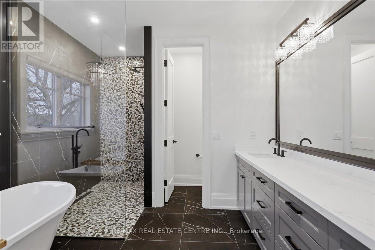 67 ROBERT STREET Image 29