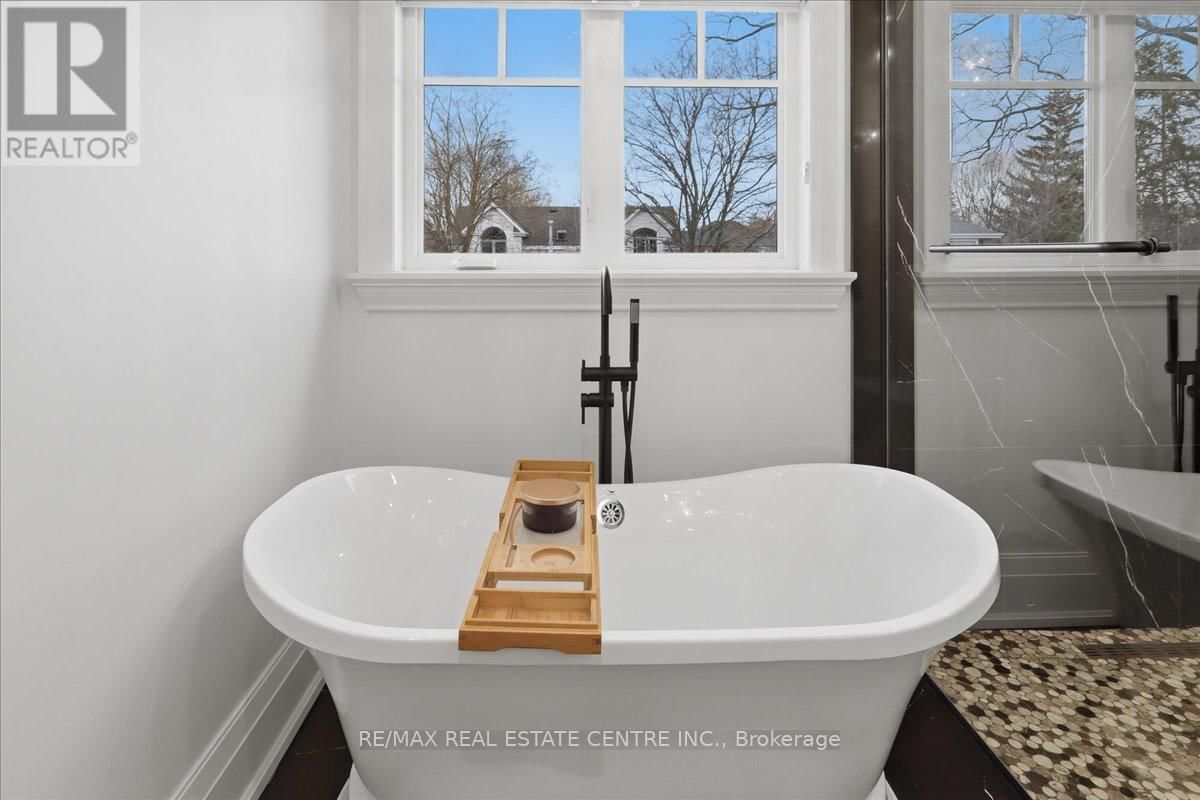 67 ROBERT STREET Image 30