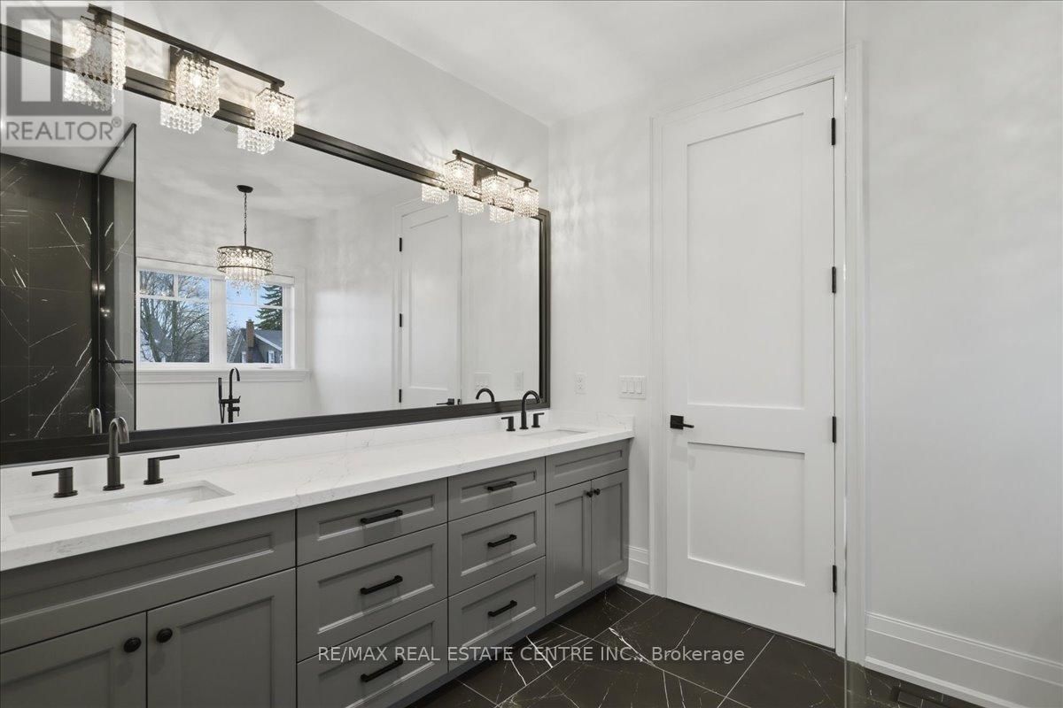 67 ROBERT STREET Image 31