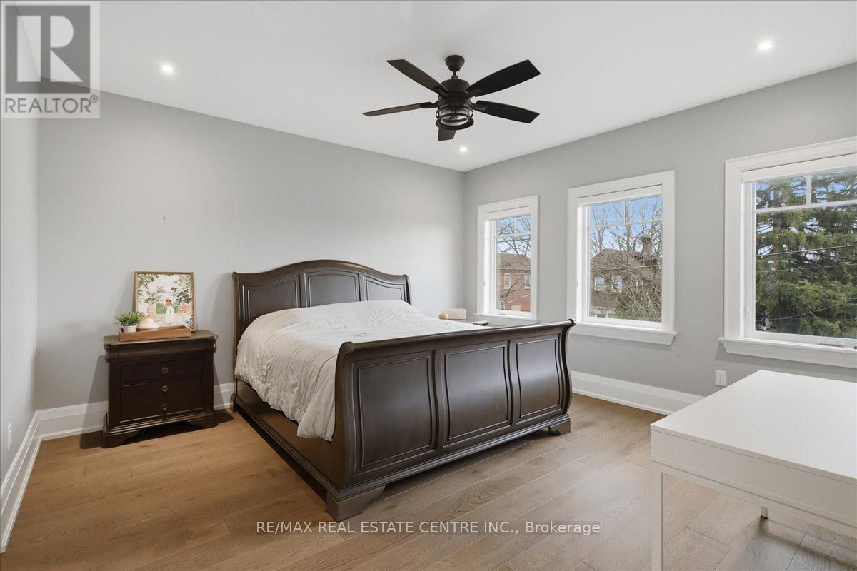 67 ROBERT STREET Image 34