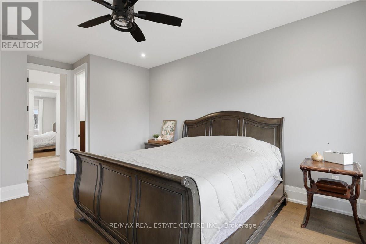 67 ROBERT STREET Image 35