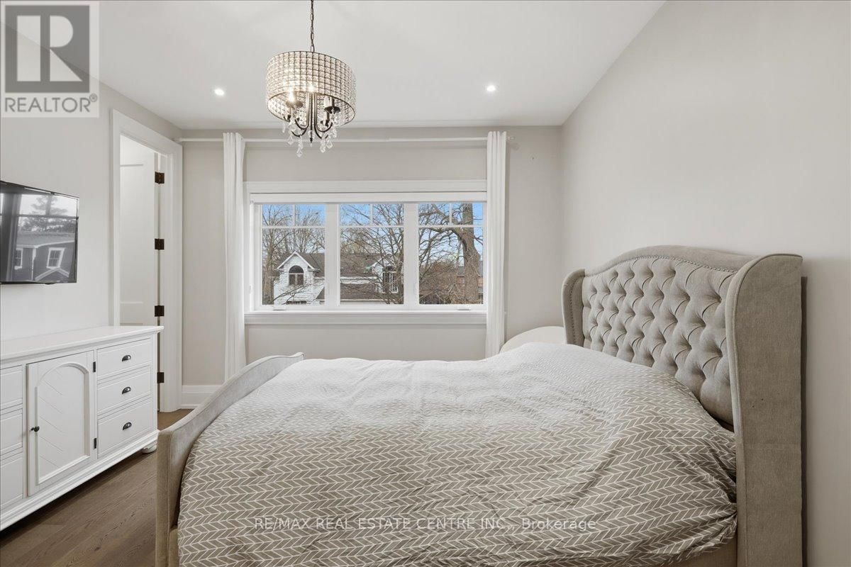 67 ROBERT STREET Image 38