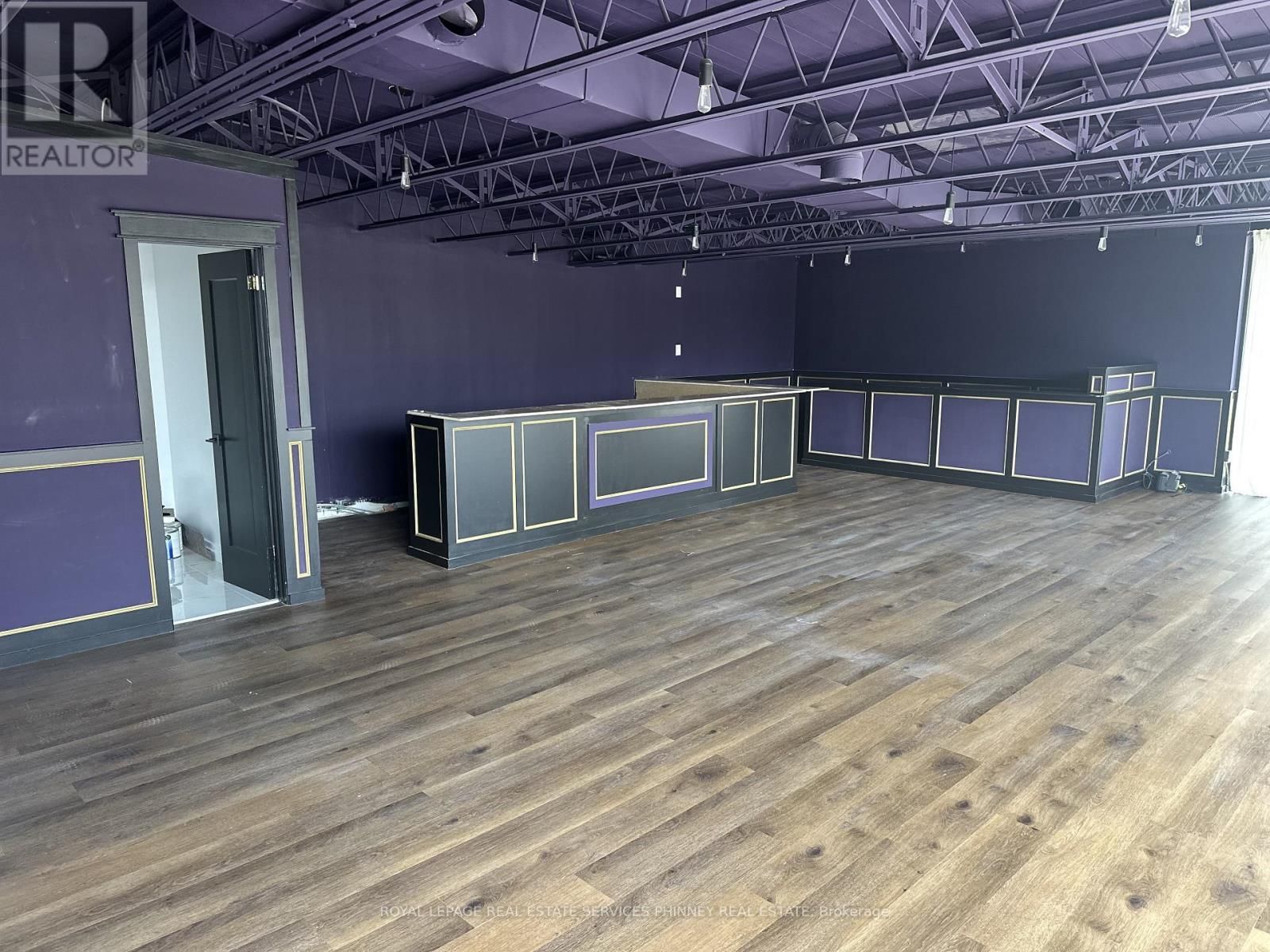 2 - 112 LAKESHORE ROAD EAST Image 7