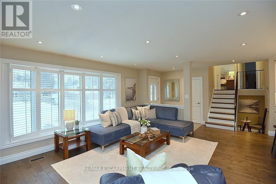 626 VANDERBURGH DRIVE Image 11