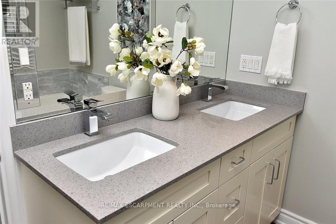 626 VANDERBURGH DRIVE Image 27