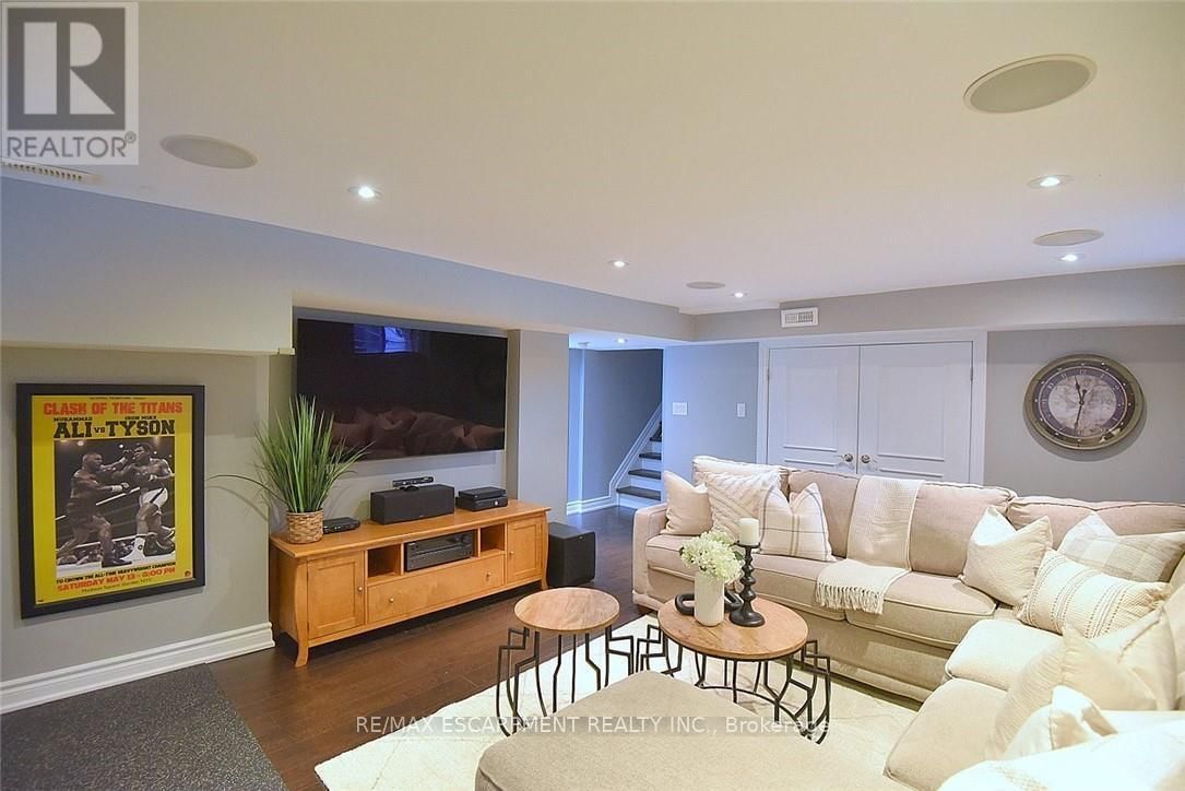 626 VANDERBURGH DRIVE Image 36