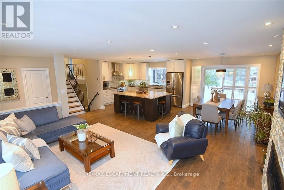 626 VANDERBURGH DRIVE Image 9