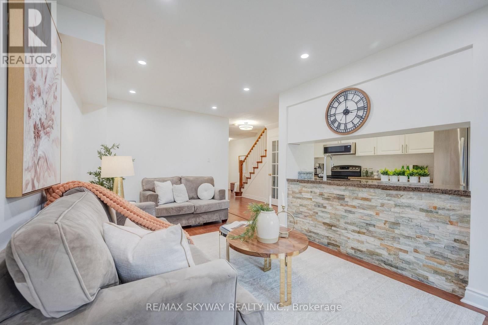 44 - 1485 TORRINGTON DRIVE Image 10