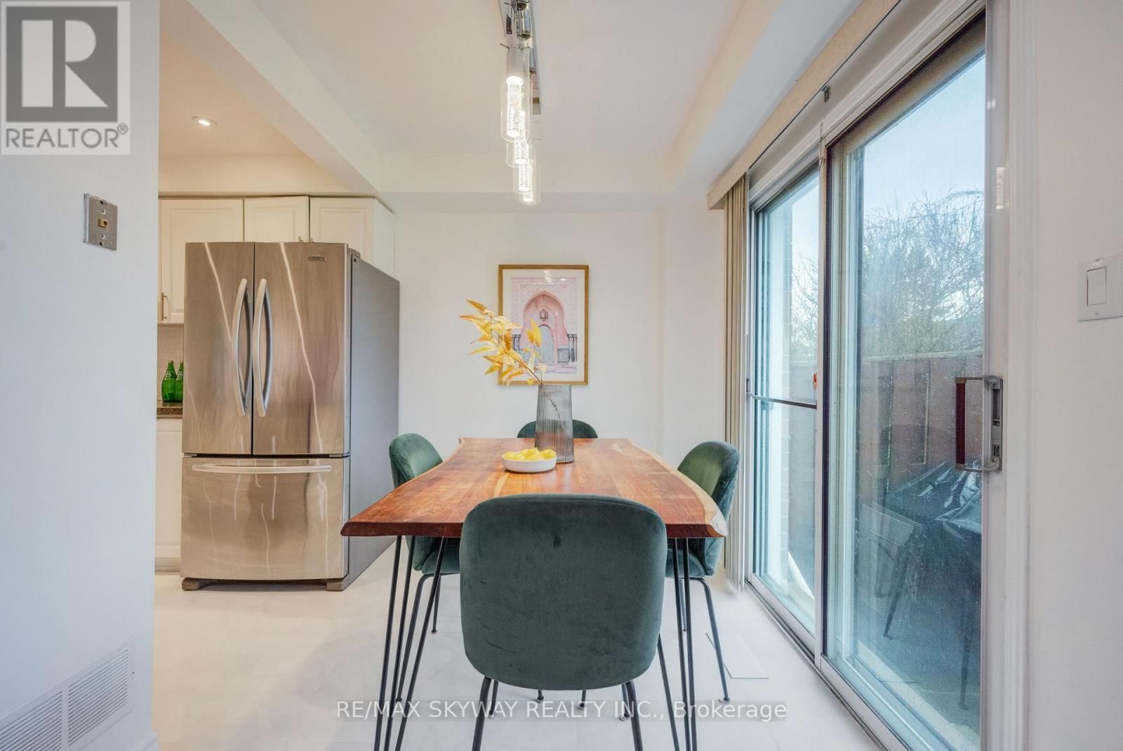 44 - 1485 TORRINGTON DRIVE Image 13