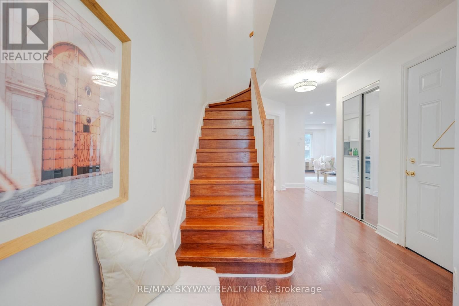 44 - 1485 TORRINGTON DRIVE Image 19