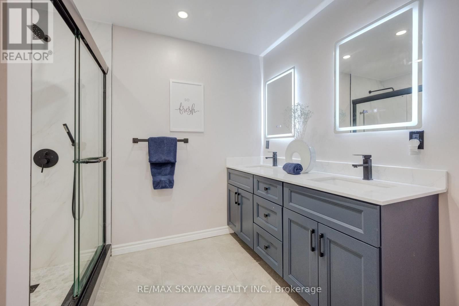 44 - 1485 TORRINGTON DRIVE Image 23