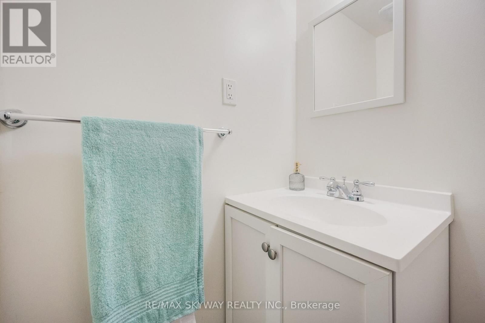 44 - 1485 TORRINGTON DRIVE Image 36