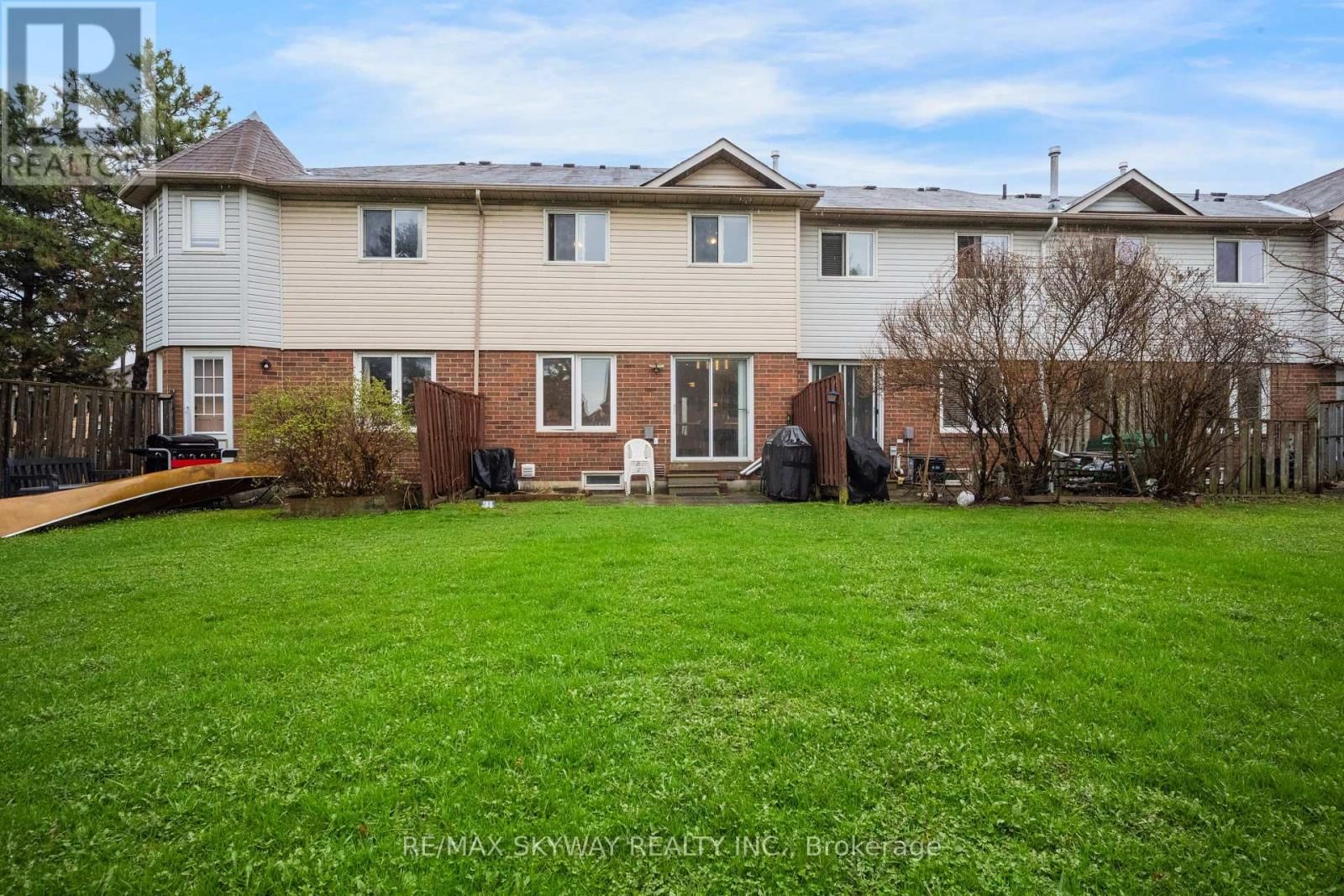 44 - 1485 TORRINGTON DRIVE Image 38