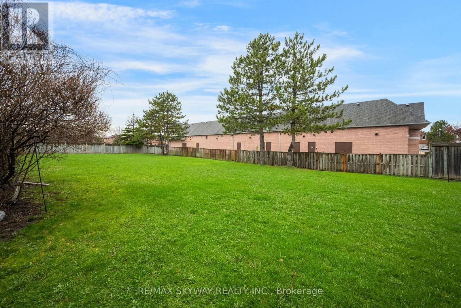 44 - 1485 TORRINGTON DRIVE Image 40