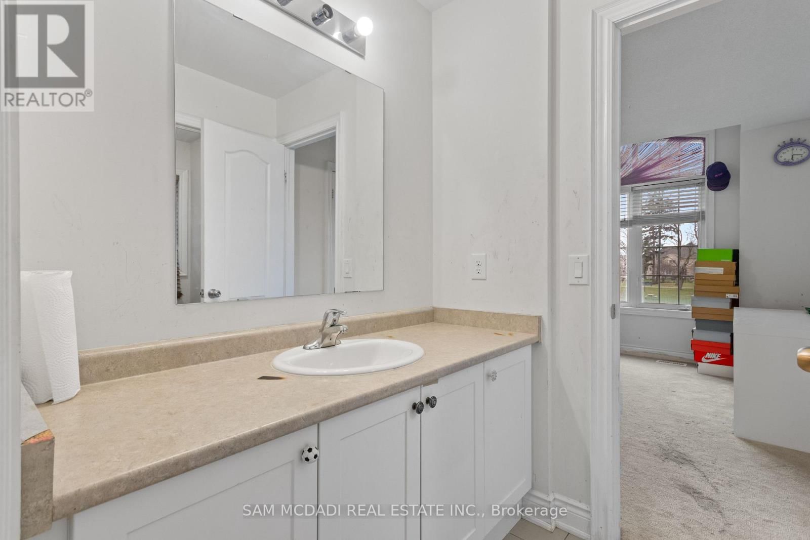 53 LORENVILLE DRIVE Image 25