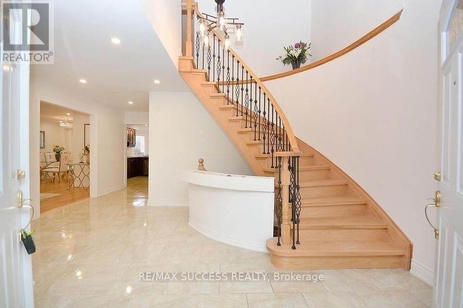 422 SILVERTHORNE CRESCENT Image 7