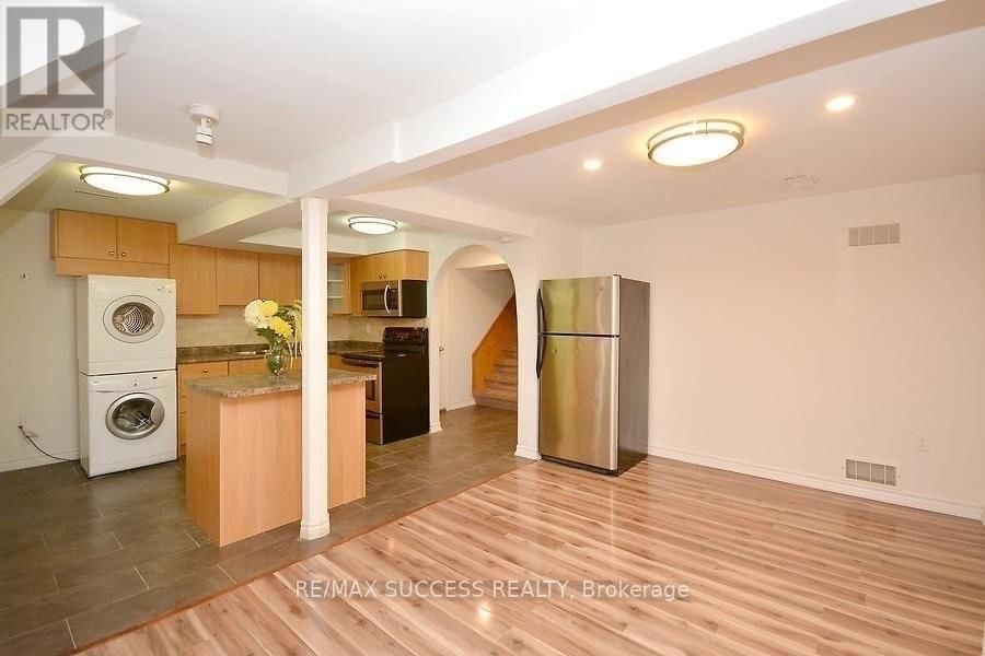 422 SILVERTHORNE CRESCENT Image 9