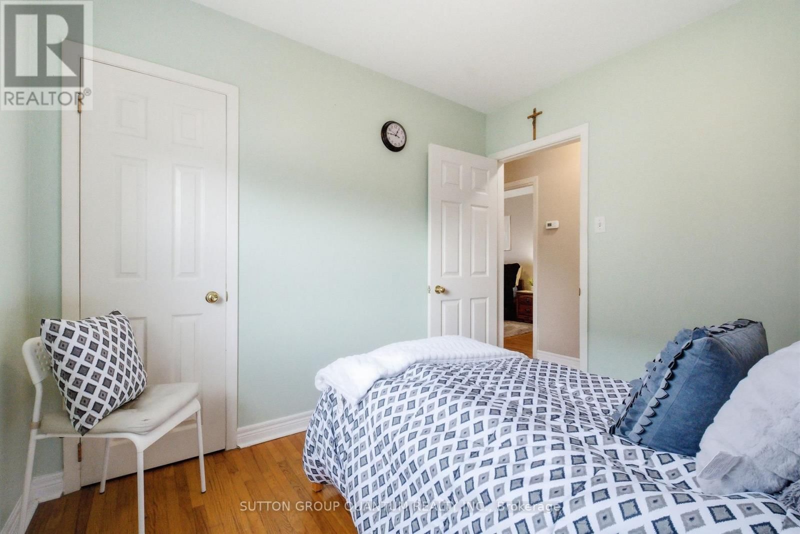 1257 ALEXANDRA AVENUE Image 21