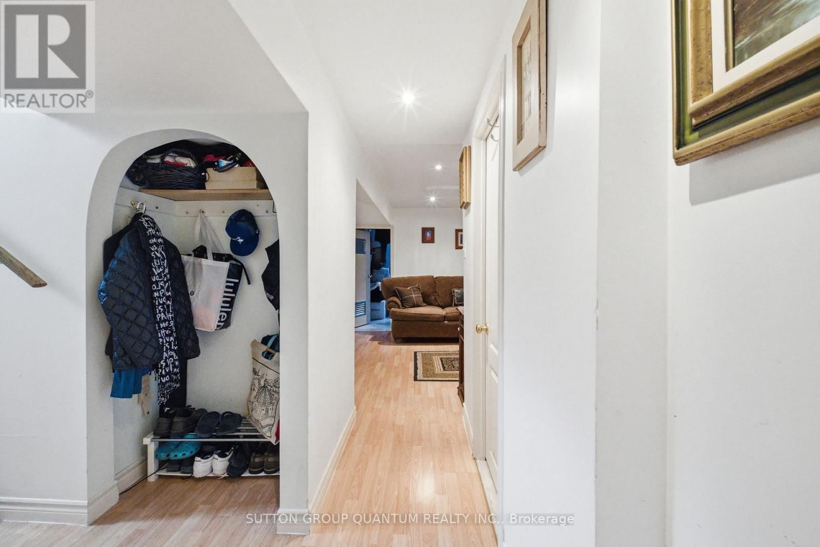 1257 ALEXANDRA AVENUE Image 25