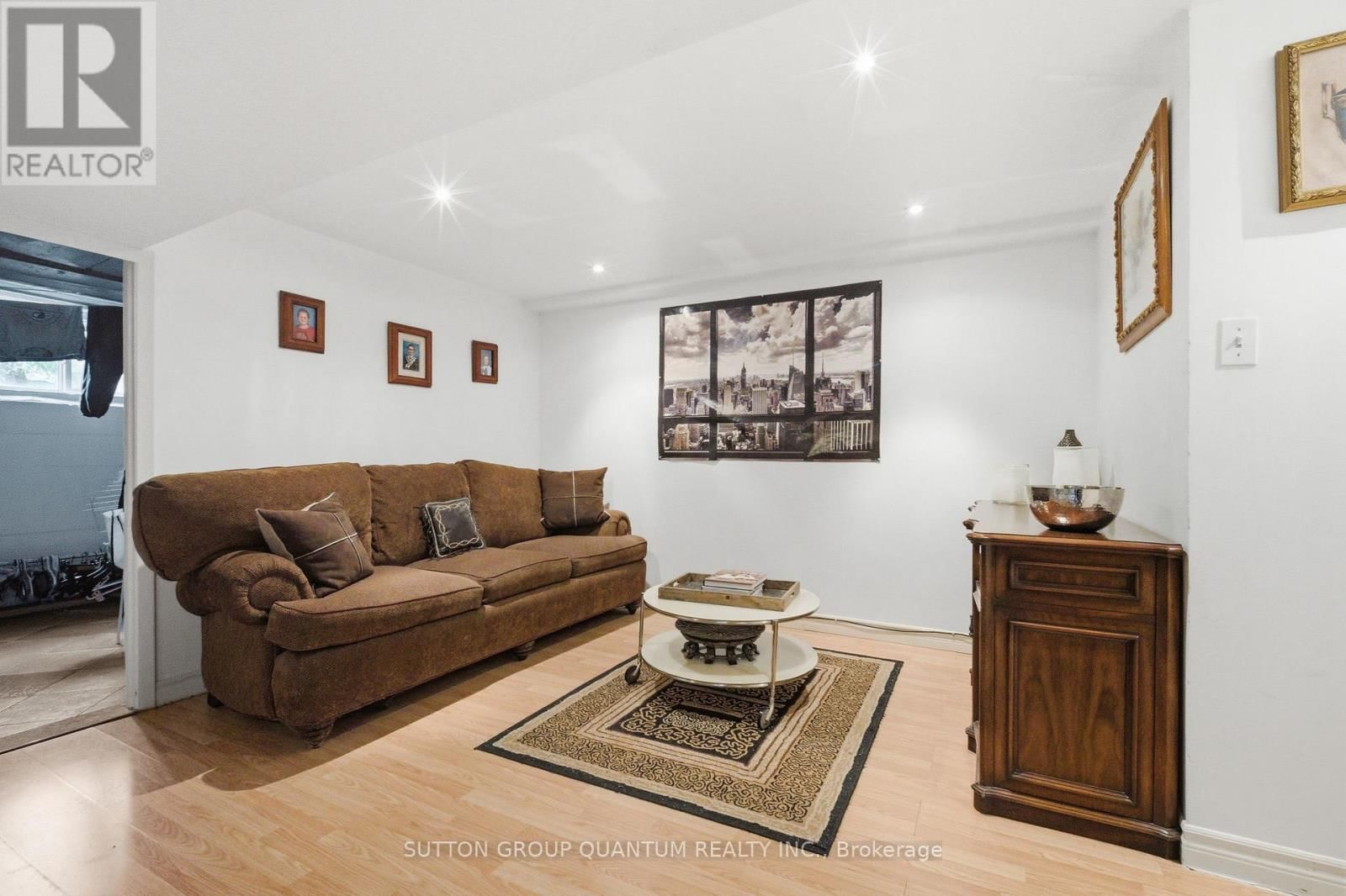 1257 ALEXANDRA AVENUE Image 29