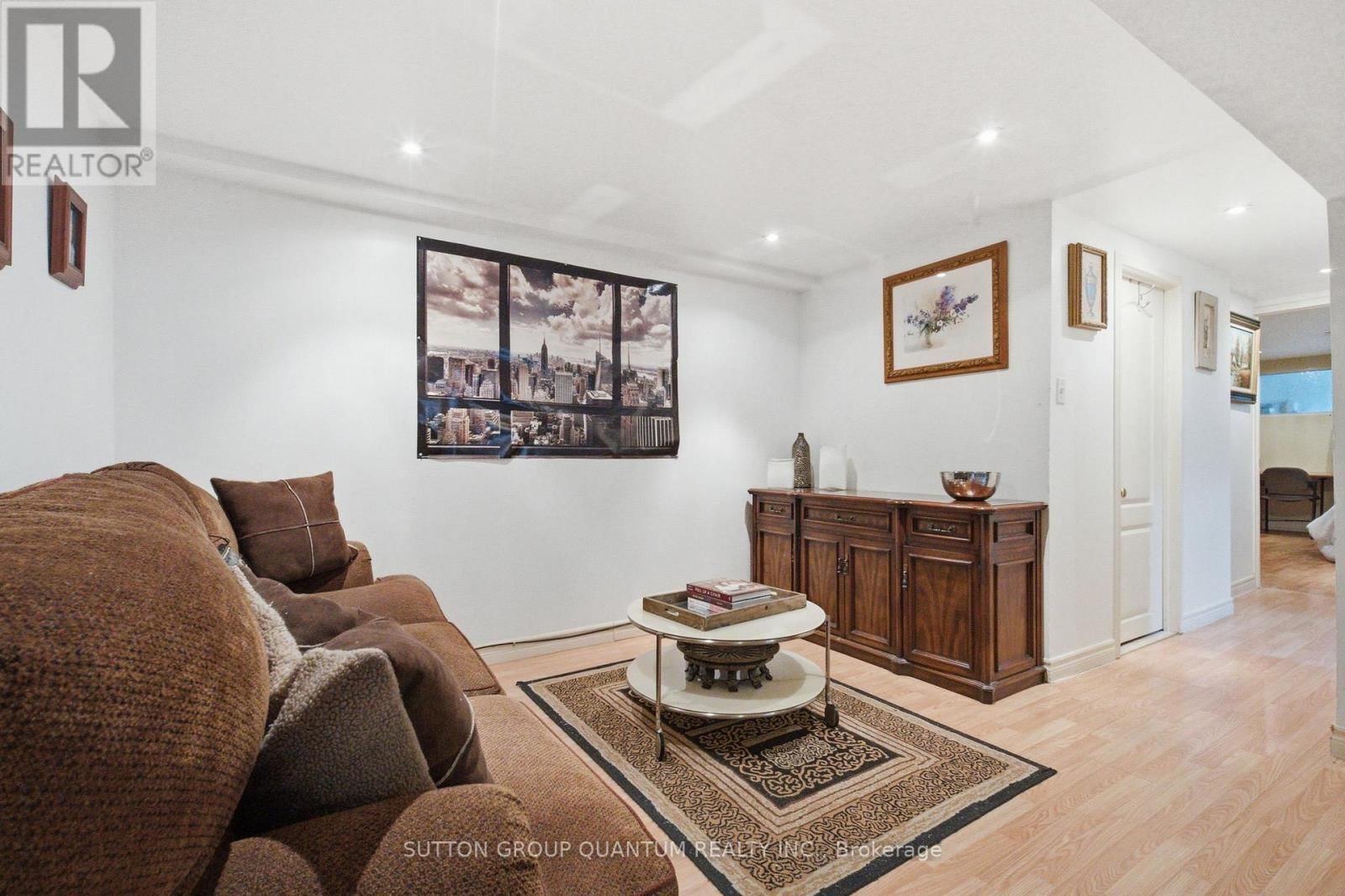 1257 ALEXANDRA AVENUE Image 30