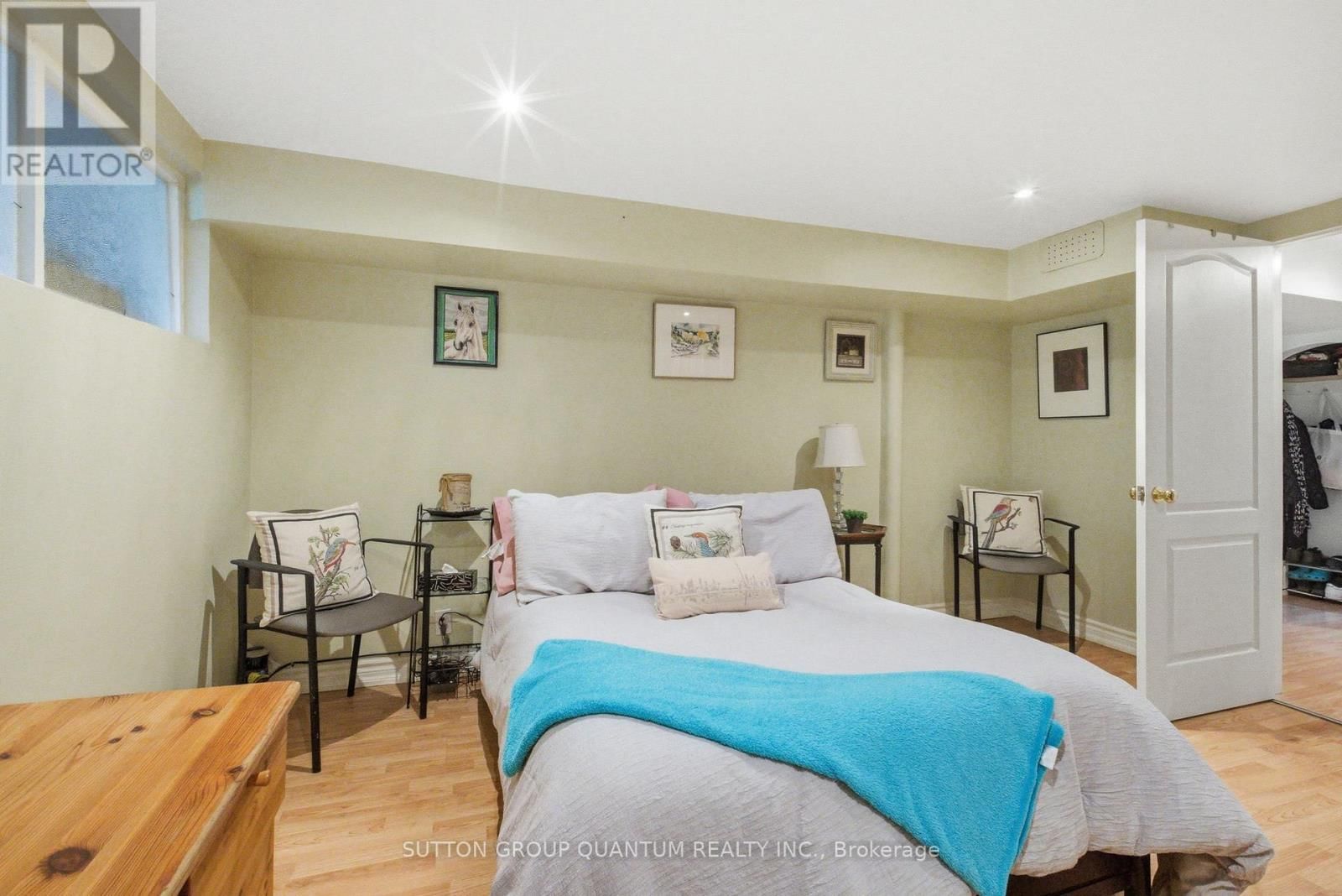 1257 ALEXANDRA AVENUE Image 32