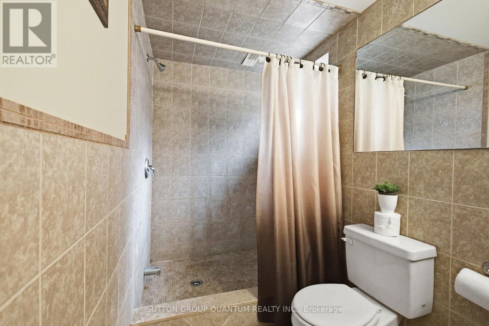 1257 ALEXANDRA AVENUE Image 33