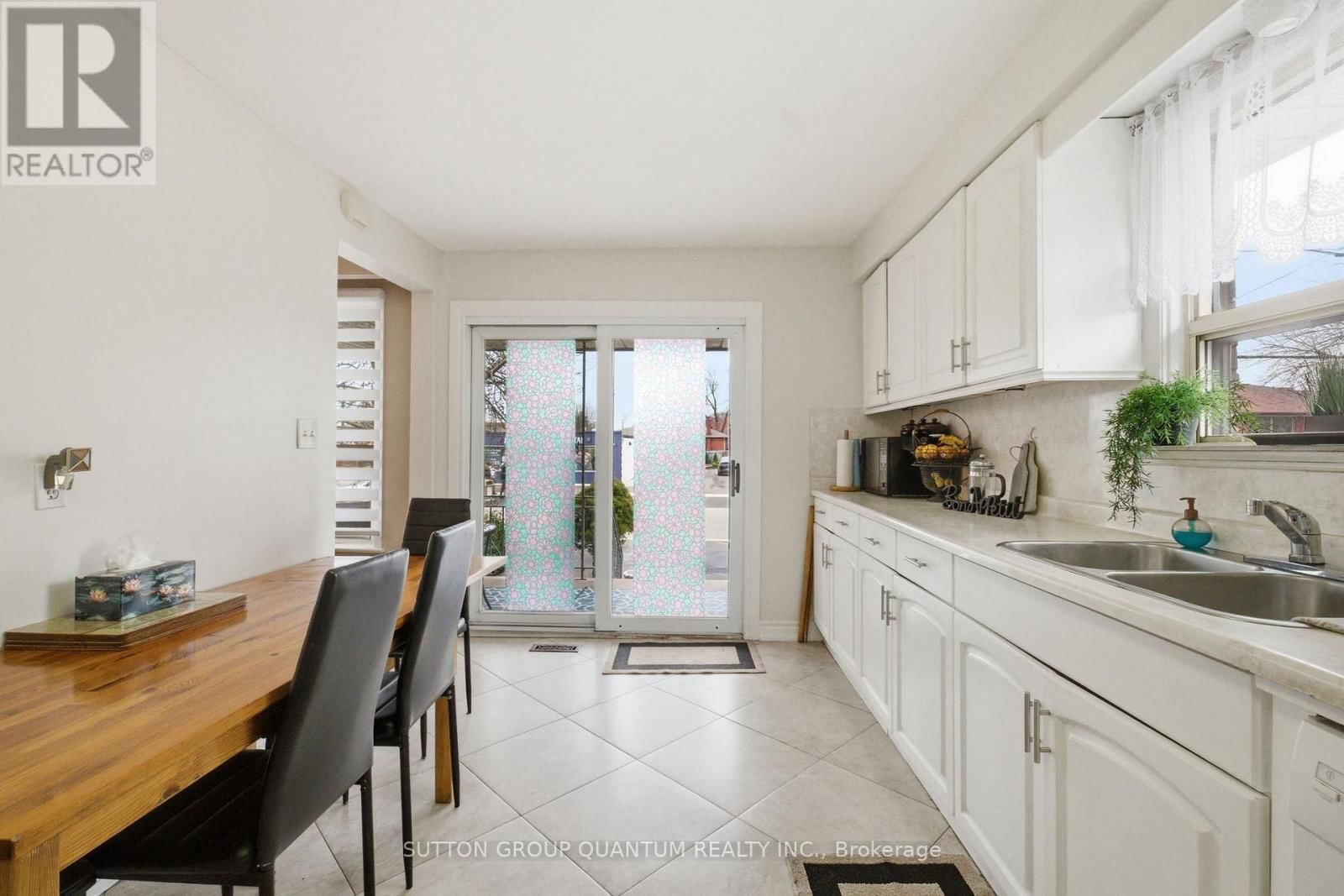 1257 ALEXANDRA AVENUE Image 6