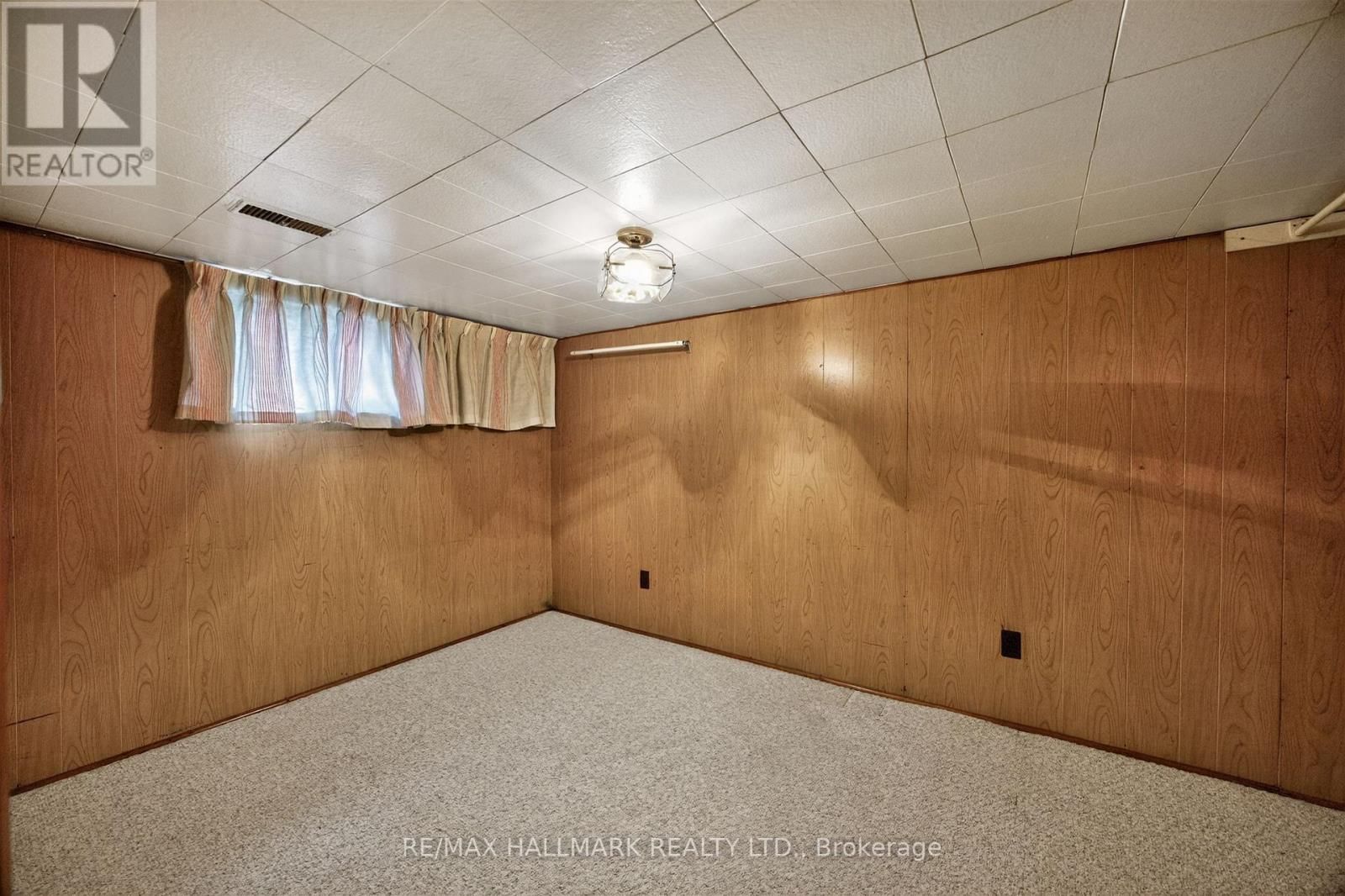 50 DORKING CRESCENT Image 28