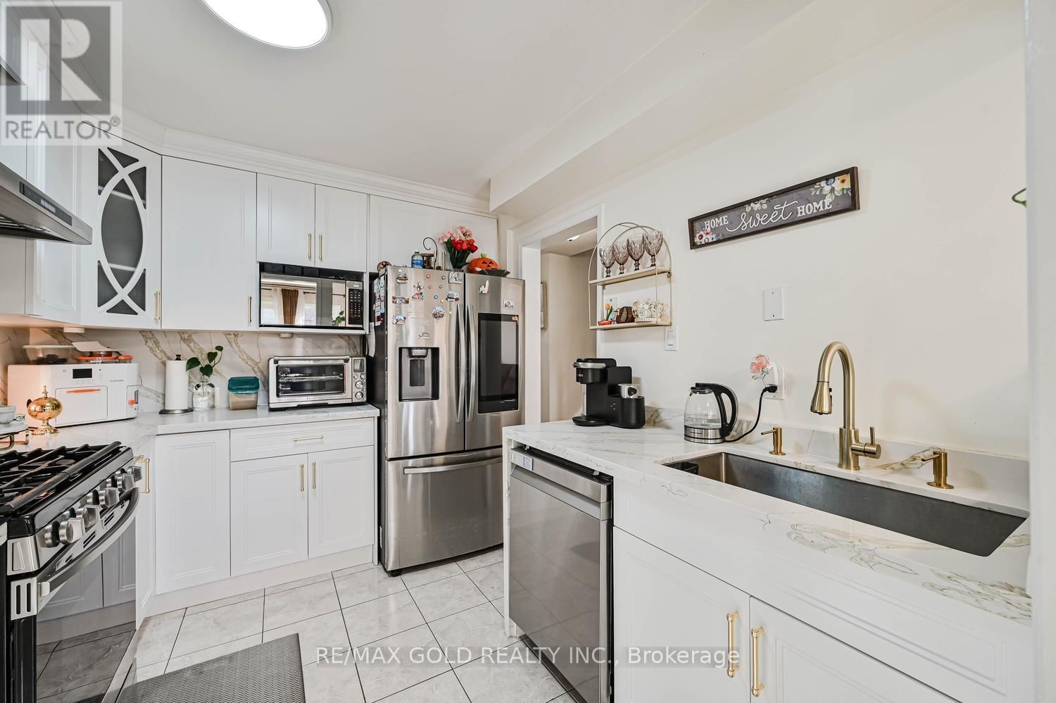 30 WICKSTEAD COURT Image 11