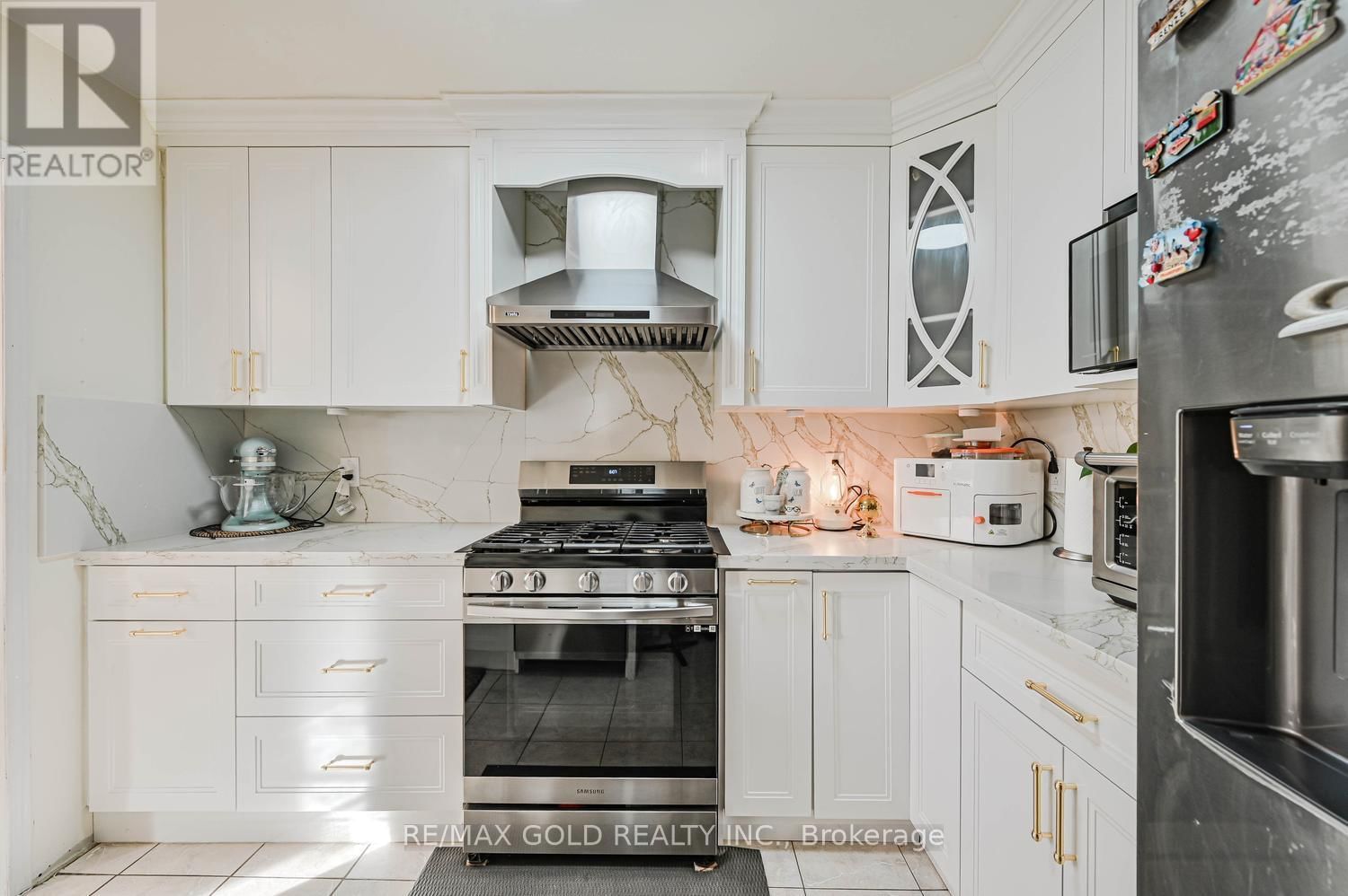 30 WICKSTEAD COURT Image 13