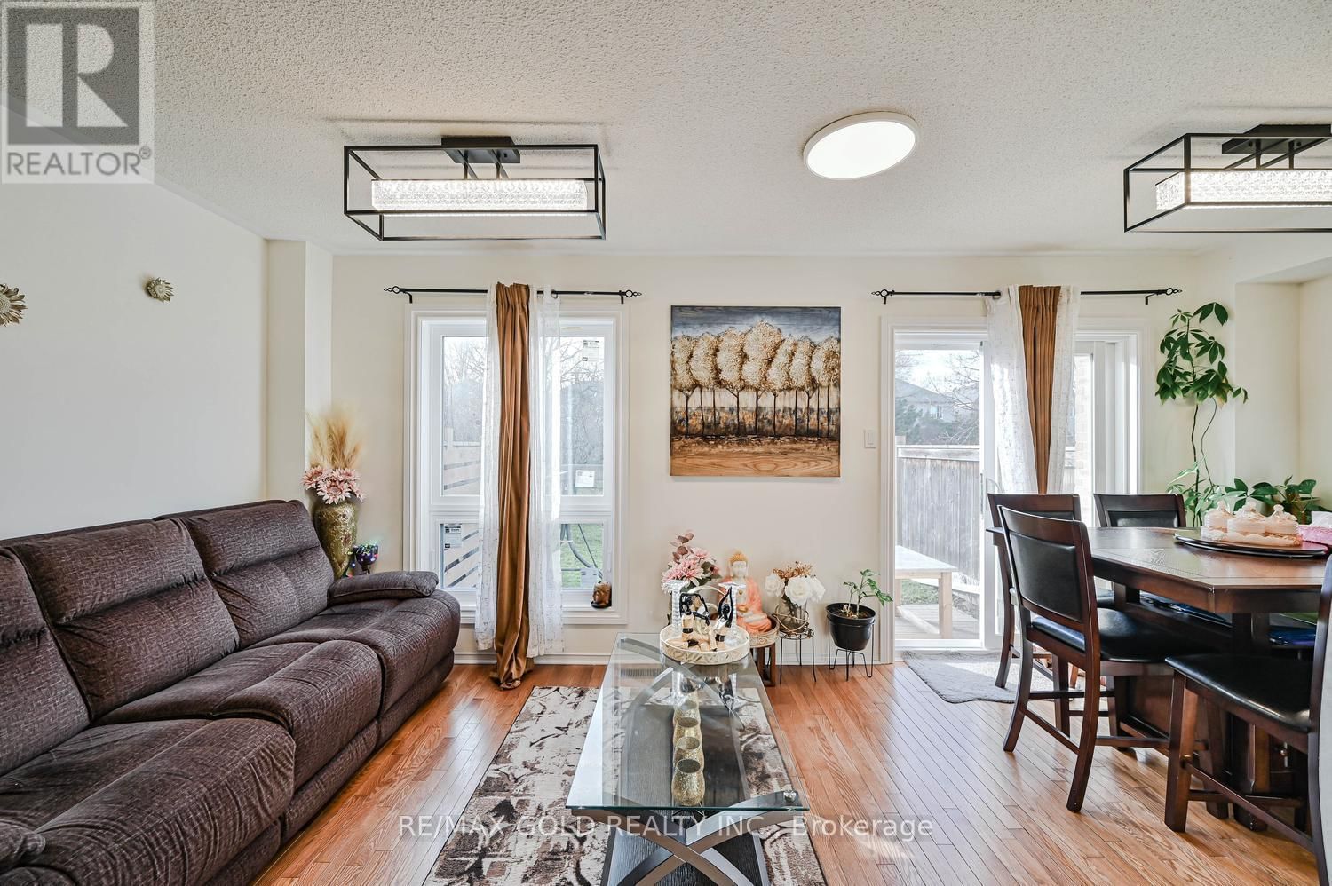 30 WICKSTEAD COURT Image 17