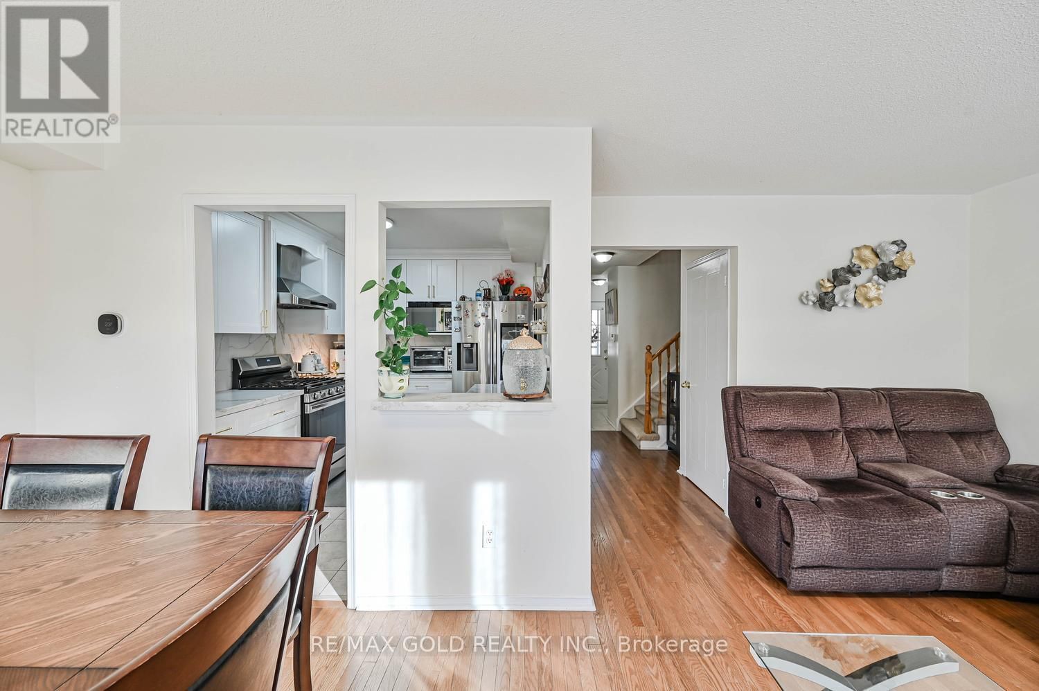 30 WICKSTEAD COURT Image 20