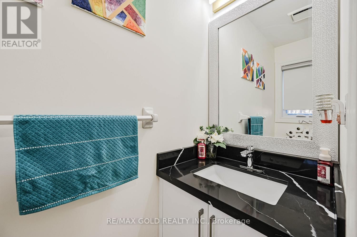 30 WICKSTEAD COURT Image 22