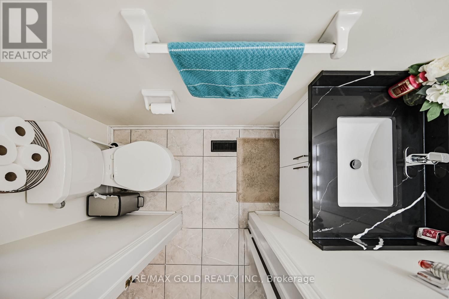 30 WICKSTEAD COURT Image 23