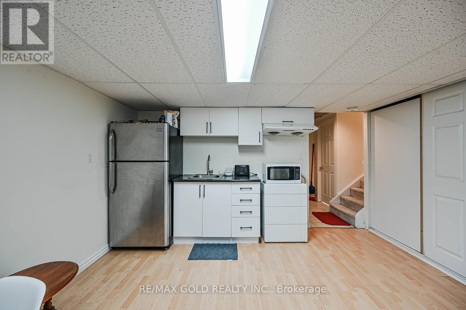 30 WICKSTEAD COURT Image 42