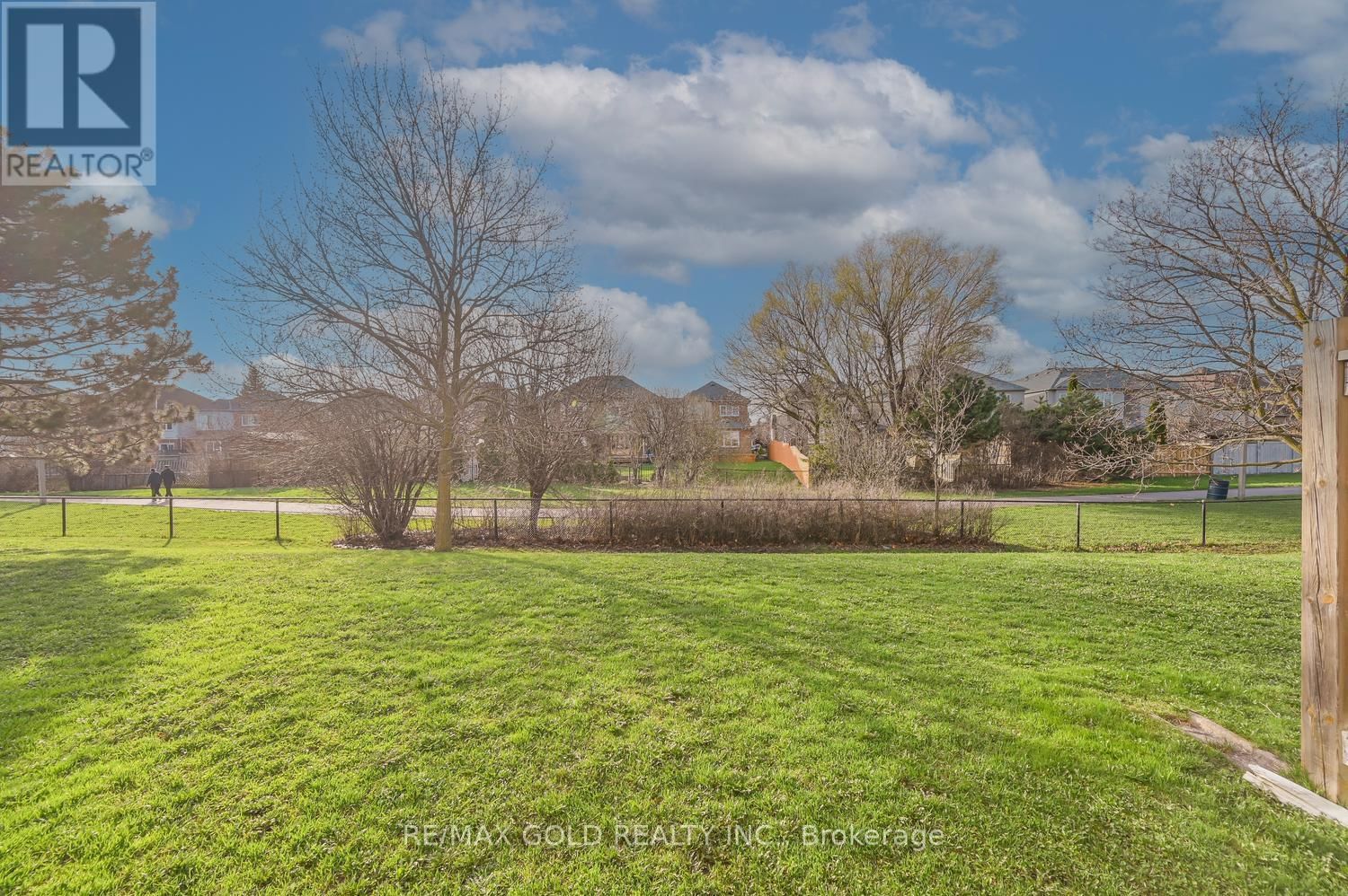 30 WICKSTEAD COURT Image 47