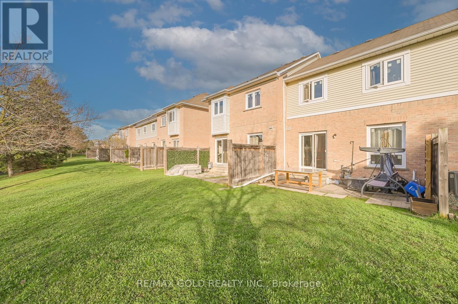 30 WICKSTEAD COURT Image 49