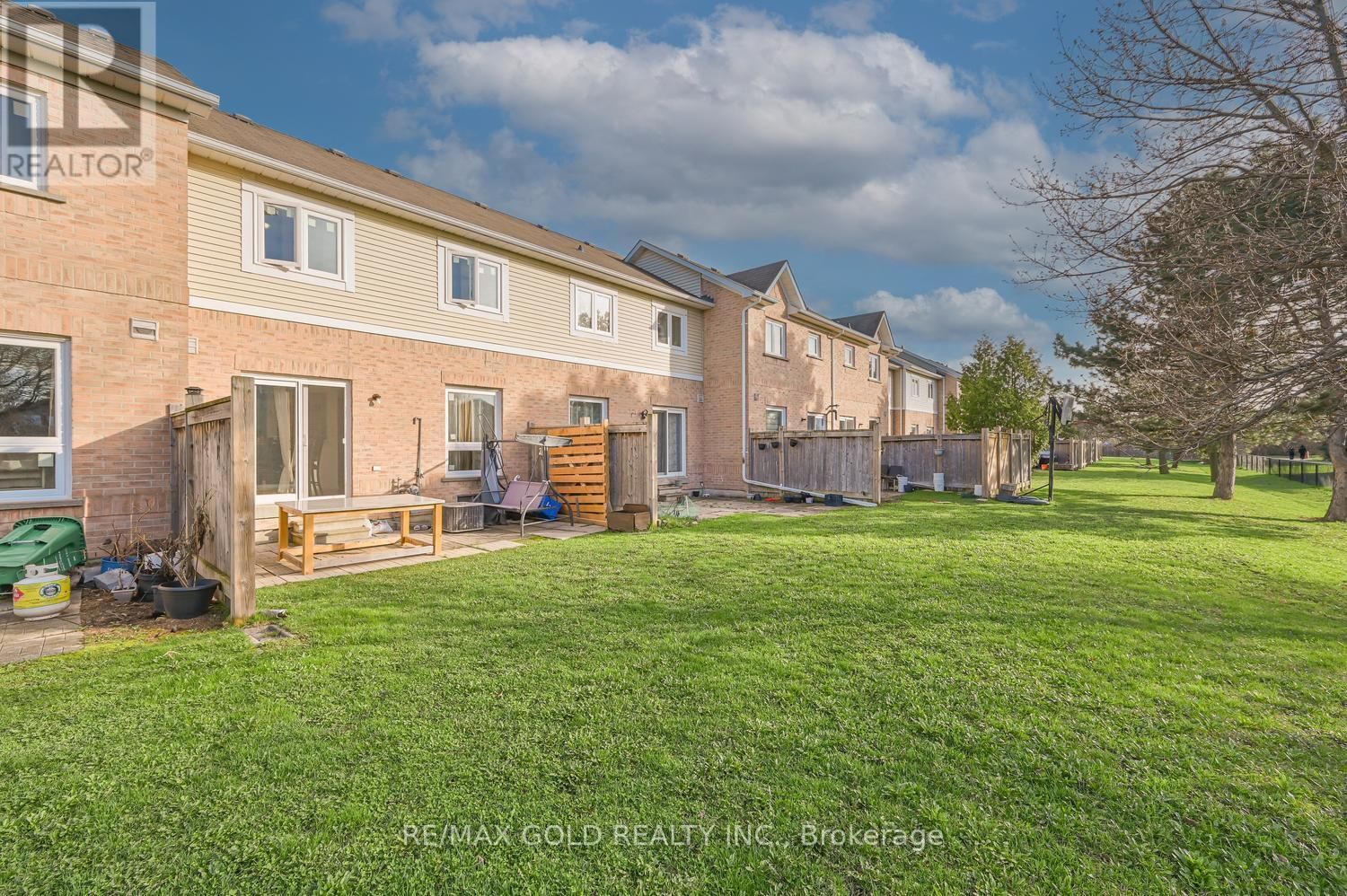 30 WICKSTEAD COURT Image 50