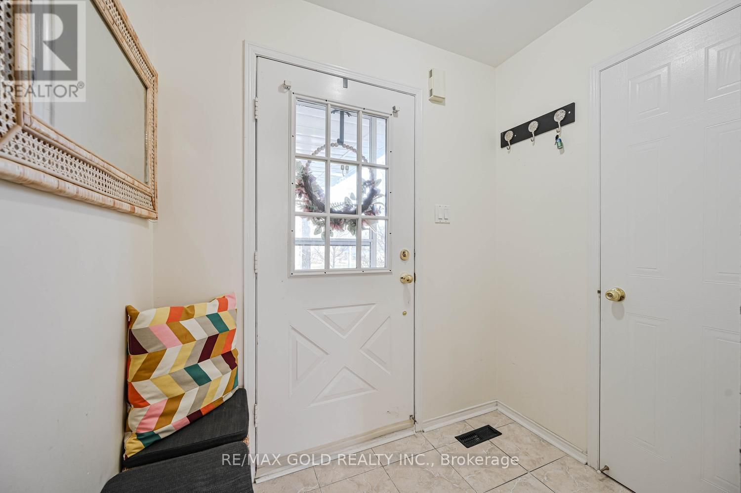 30 WICKSTEAD COURT Image 6