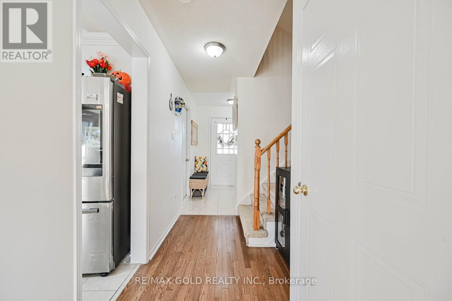 30 WICKSTEAD COURT Image 8