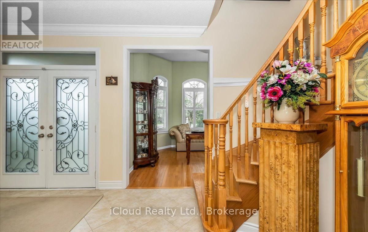 625 LAUGHREN CRESCENT Image 15