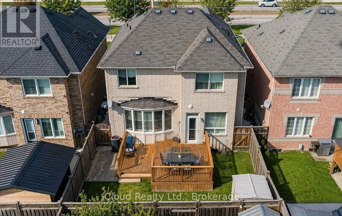 625 LAUGHREN CRESCENT Image 3