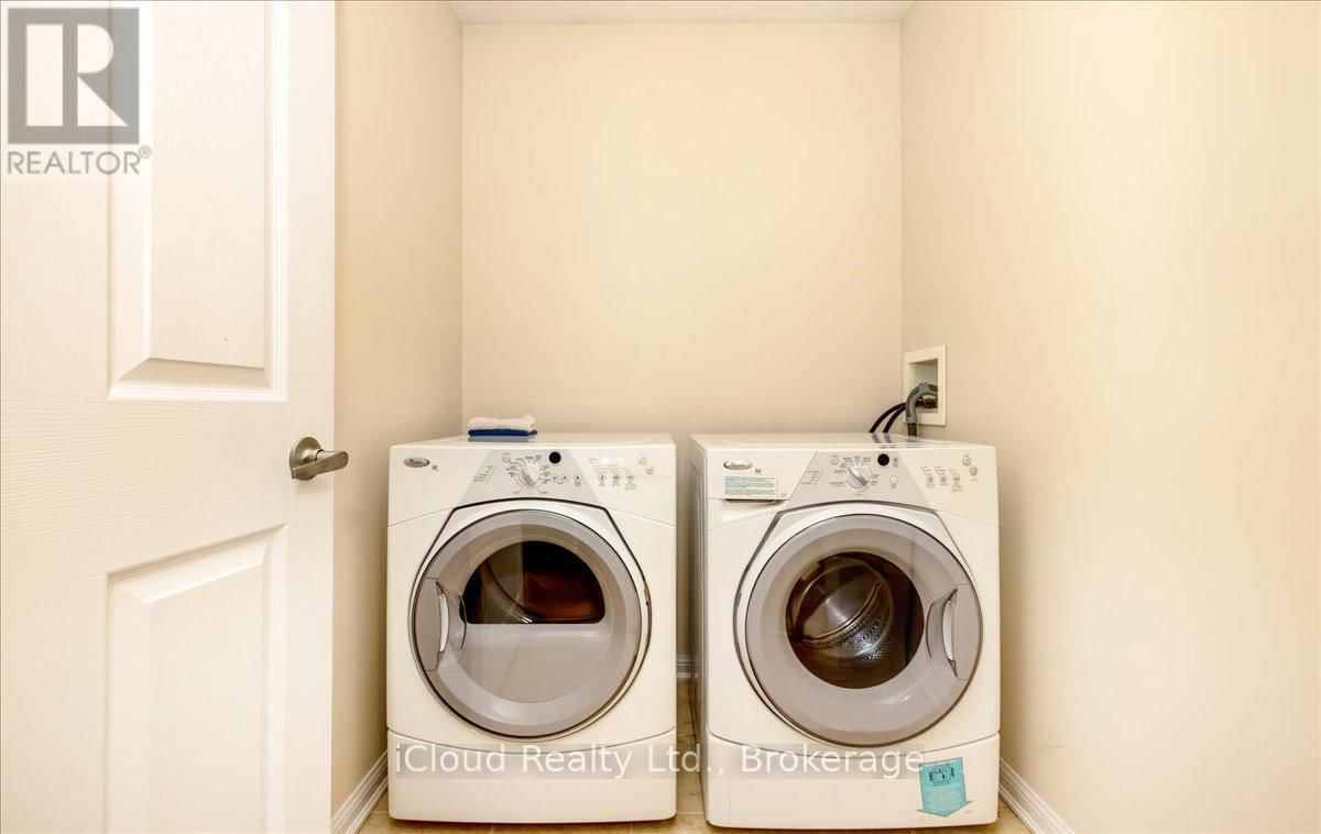 625 LAUGHREN CRESCENT Image 40